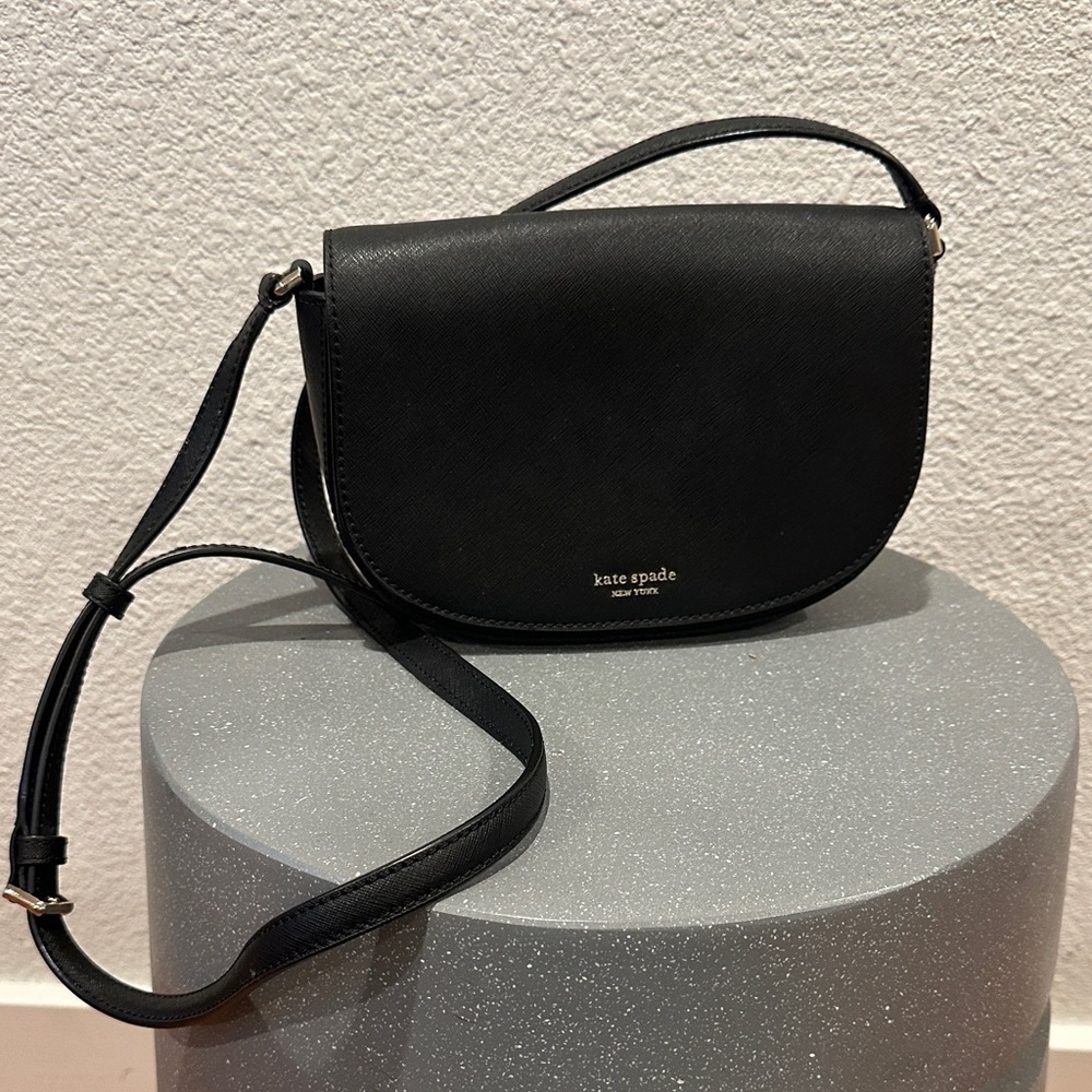 Kate Spade Elegant Black Crossbody Bag 100% Cow Leather